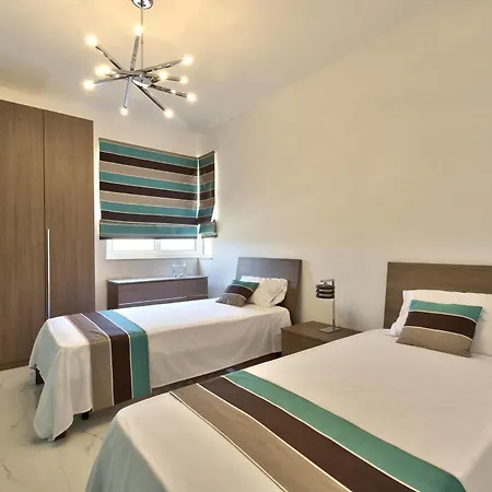 Hotel The Apex 10 2*